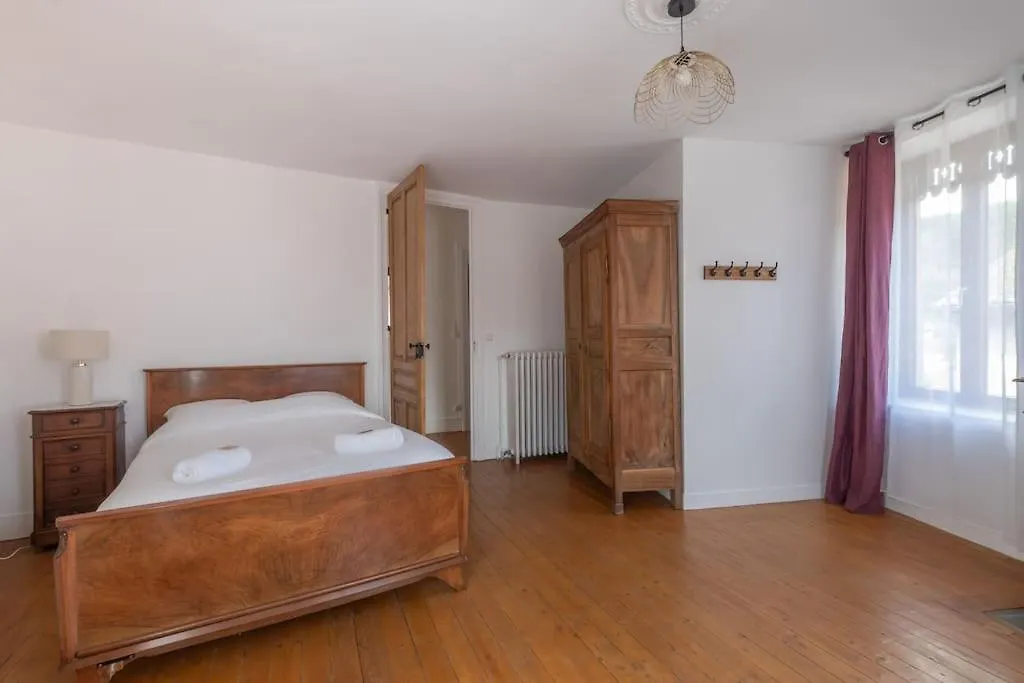 Holiday home Cabana & L'Auberge Beaujolaise - Maison De Ville Ouroux