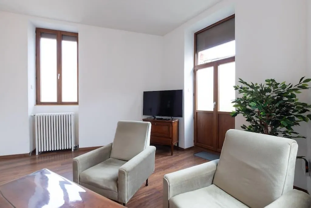 Holiday home Cabana & L'Auberge Beaujolaise - Maison De Ville Ouroux France